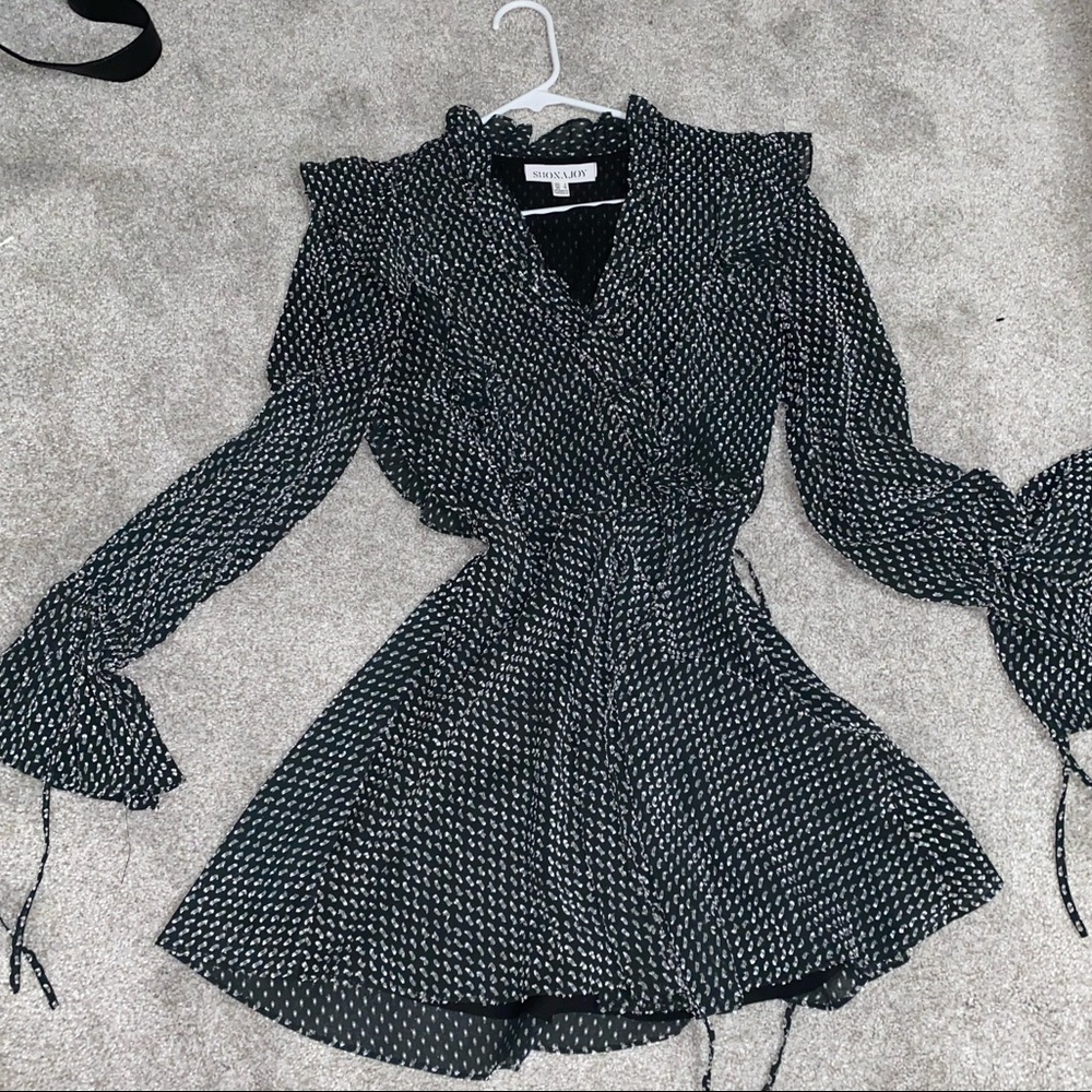 Shona joy dress worn once in great condition
